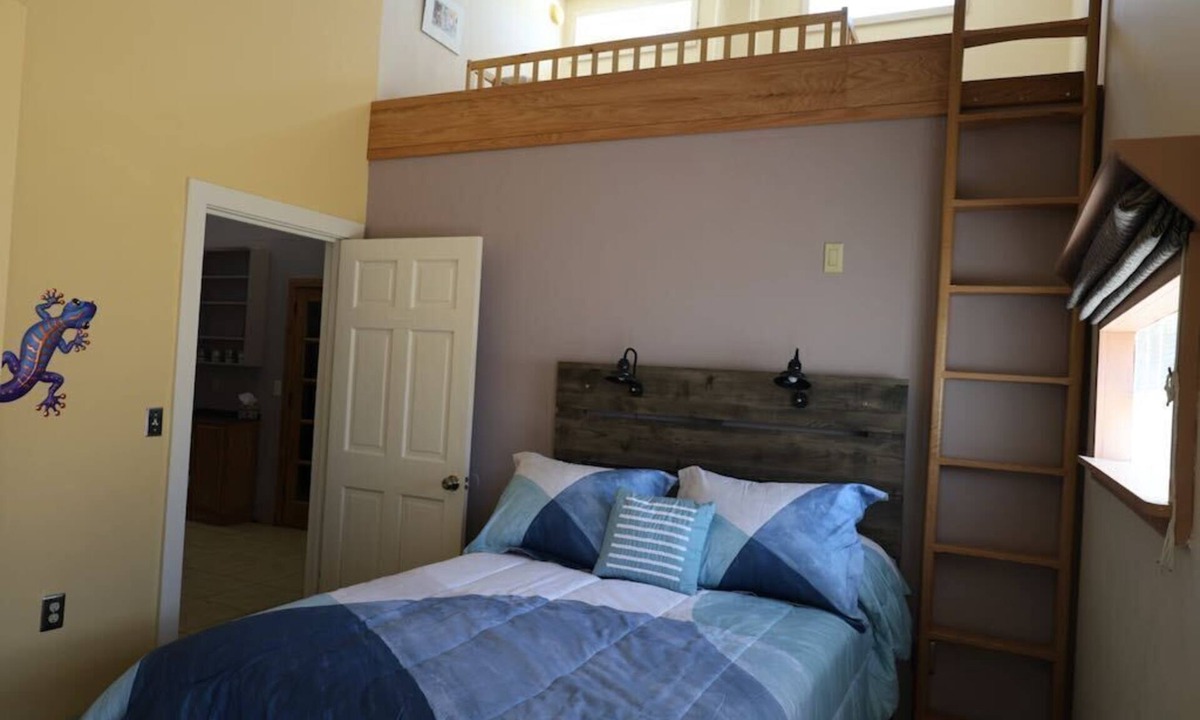 San Lorenzo House | The Blue Crane Lodge is a beautiful 3-bdr house in the magical Mimbres Valley