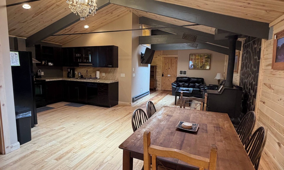 Ouray House | The Box Canyon Retreat on Main St. with AC!