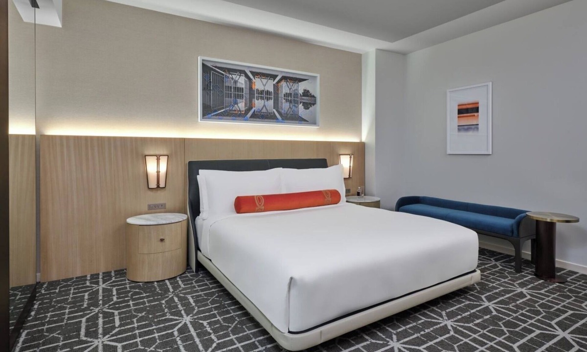Fort Worth Cultural District Hotel | The Crescent Hotel | Metropolitan Suite | Near Modern Art Museum