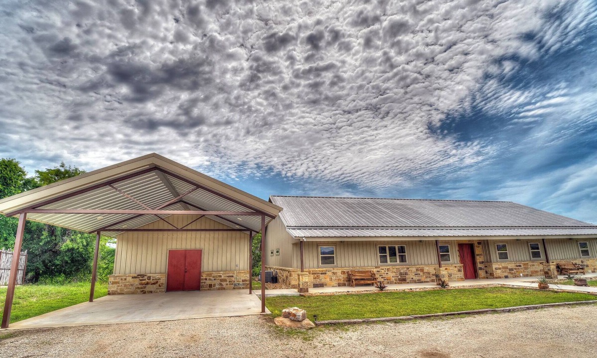 Rio Frio House | THE FRIO LIFE ON THE FRIO RIVER