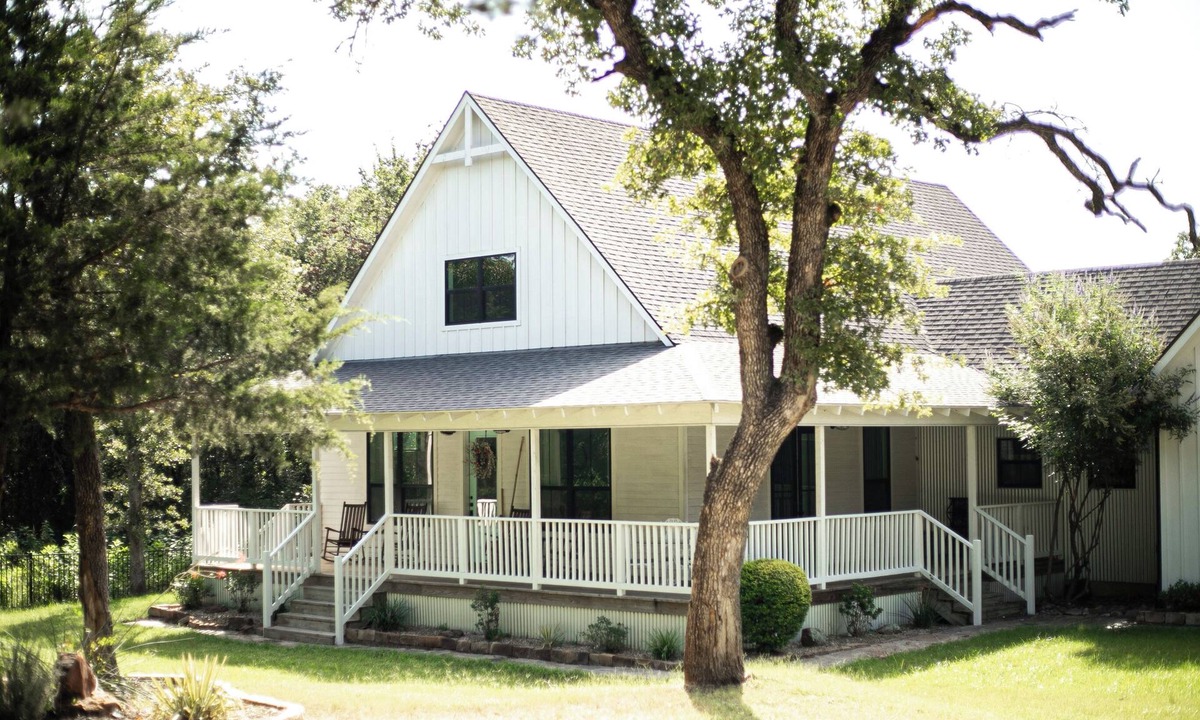 Forestburg House | The Lucky Penny Farmhouse on the LBJ Grasslands