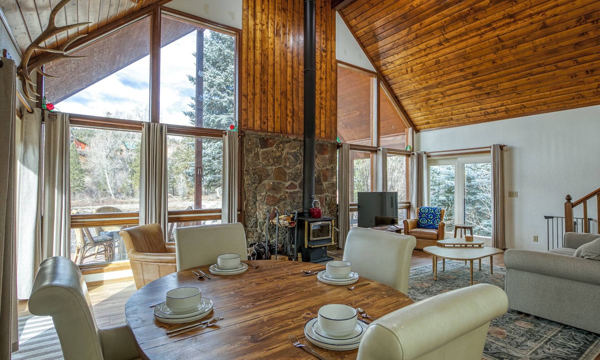 San Juan River Village House | The perfect hideaway among the pines in San Juan River Village.