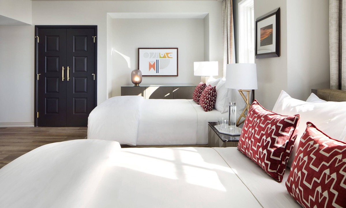 Downtown El Paso Hotel | The Plaza Hotel Pioneer Park