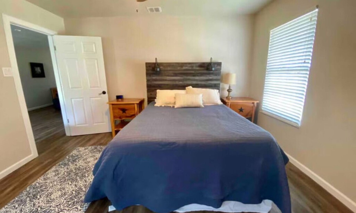 Mico Cabin | The Ranch House near Medina Lake with SUNSET RESORT access!