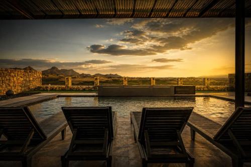 Las Cruces House | The Royal View Villa At Red Hawk