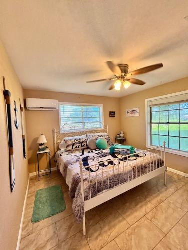 Burton House | The Rustic Anchor Retreat at Lake Sommerville