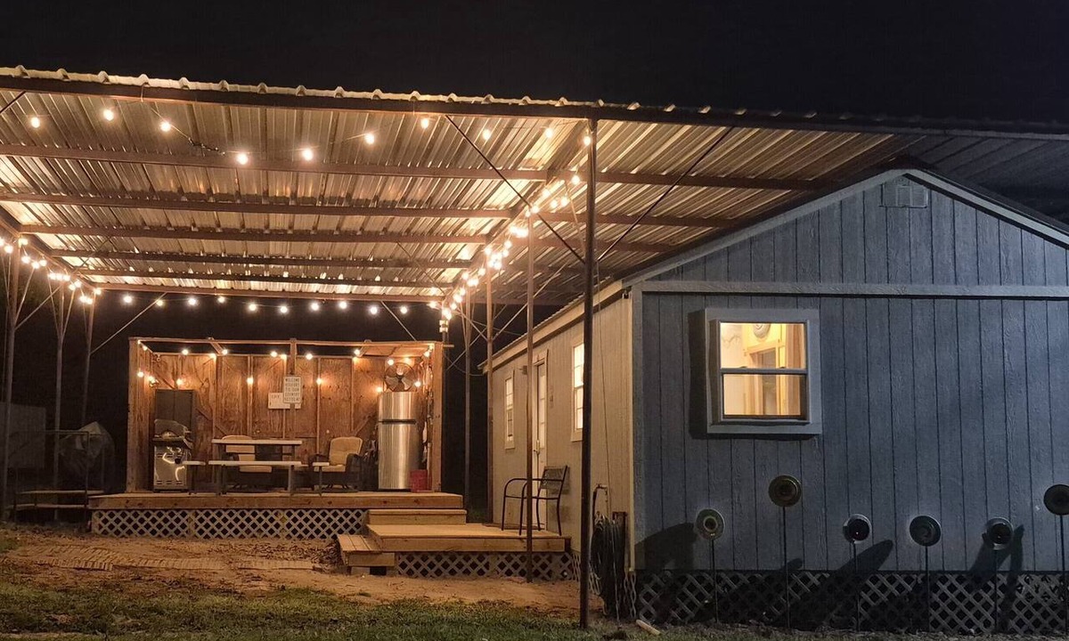 Jewett House | The Sassy KaKtus Tiny Home, Near Lake & Marina