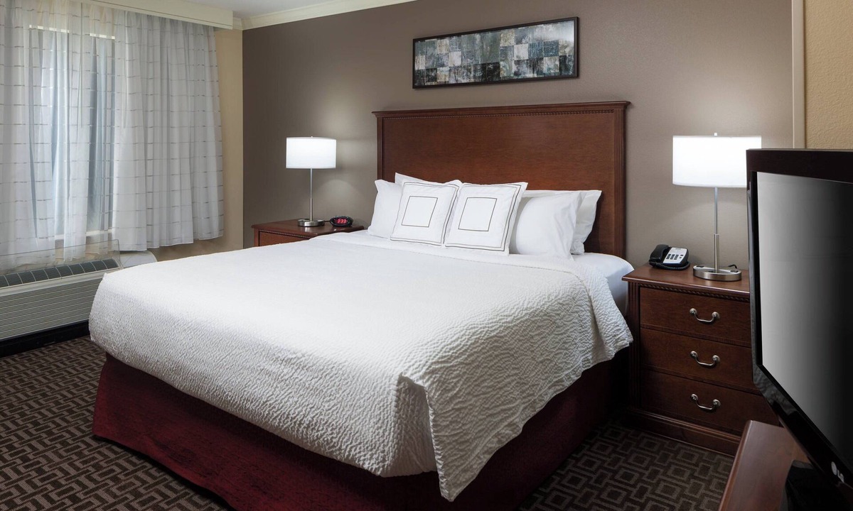 Shearer Hills - Ridgeview Hotel | TownePlace Suites by Marriott San Antonio Airport