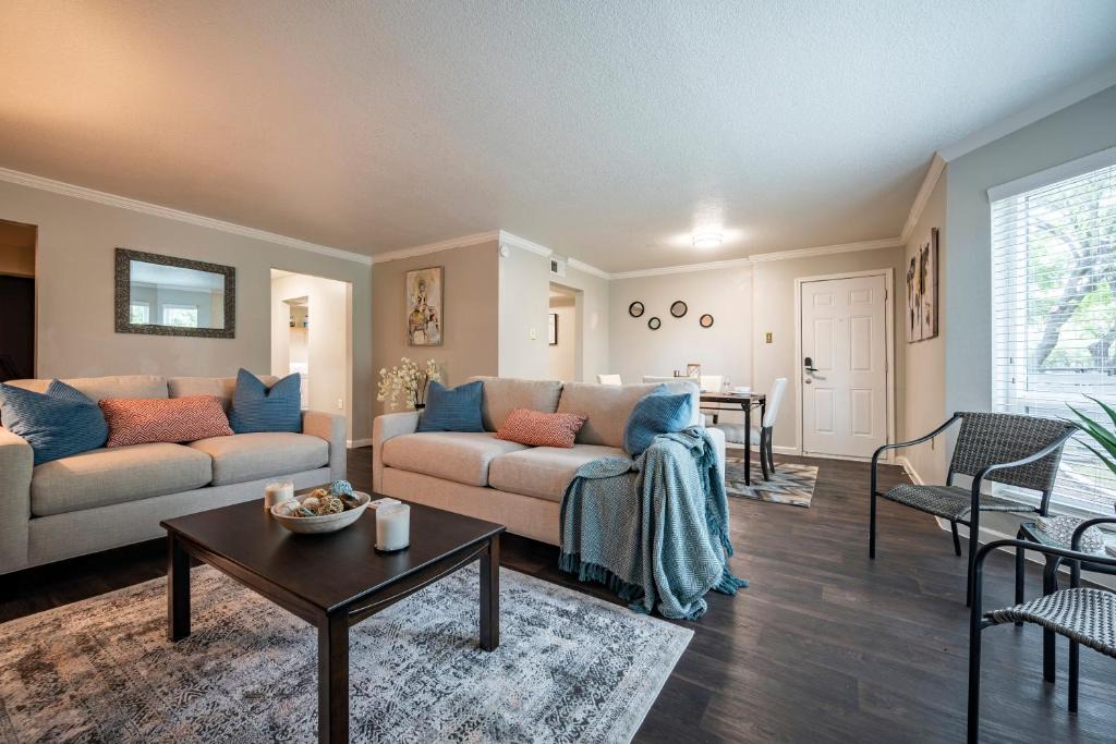 Braeswood Place Apartment | Tranquility IN THE CITY