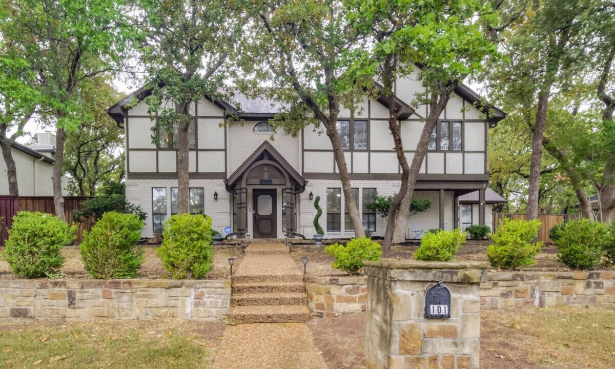 Trophy Club House | Trophy Haven Retreat - 4 BR - 3 BA -Pool