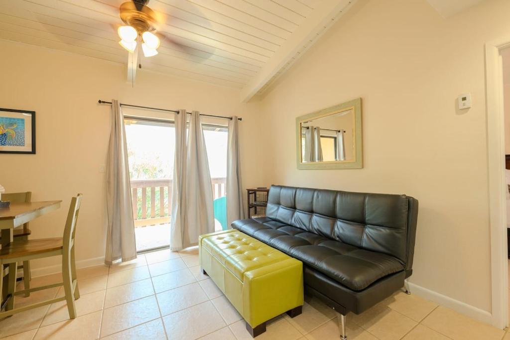 South Padre Island Apartment | Tropical Retreat Coastal 1BR Getaway with Balcony 212