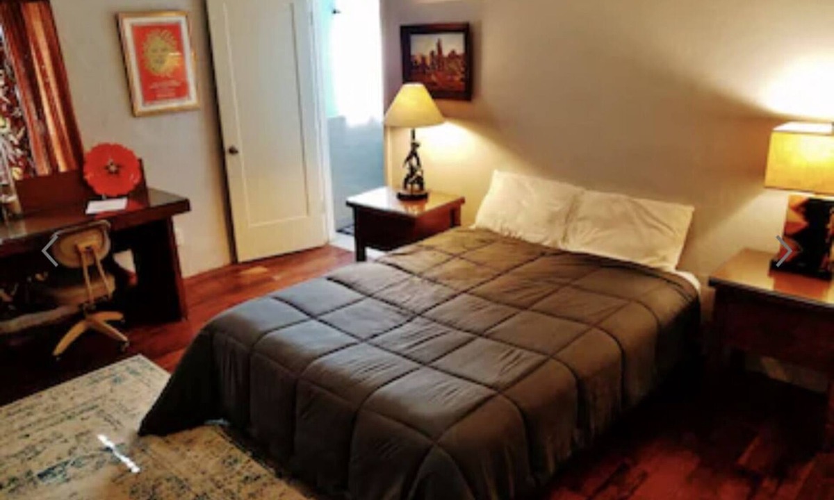 Truth or Consequences Resort | Unique Stay- Sleep in an art gallery with private Hot Springs Tub