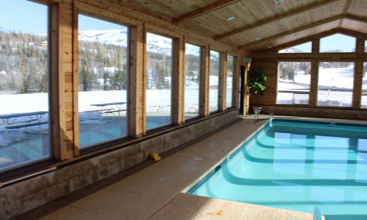 Brian Head Condo | Upgraded Brian Head Timberbrook Condo close to ski slopes sleeps 4