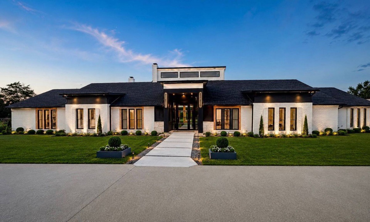 DeSoto Villa | Villa 21 at Lake Williams - A Hidden Gem for Unforgettable Events