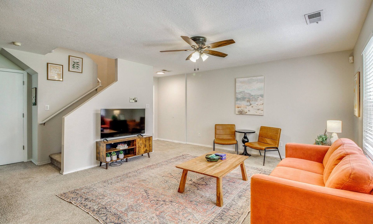 Northeast Heights House | Walkable Home w/Dog-Friendly Yard in Albuquerque!