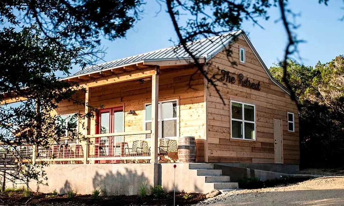 Dripping Springs Cottage | Wonderful Open-Plan Cottage for a Fantastic Family Retreat to Texas Hill Country near Dripping Springs, Texas