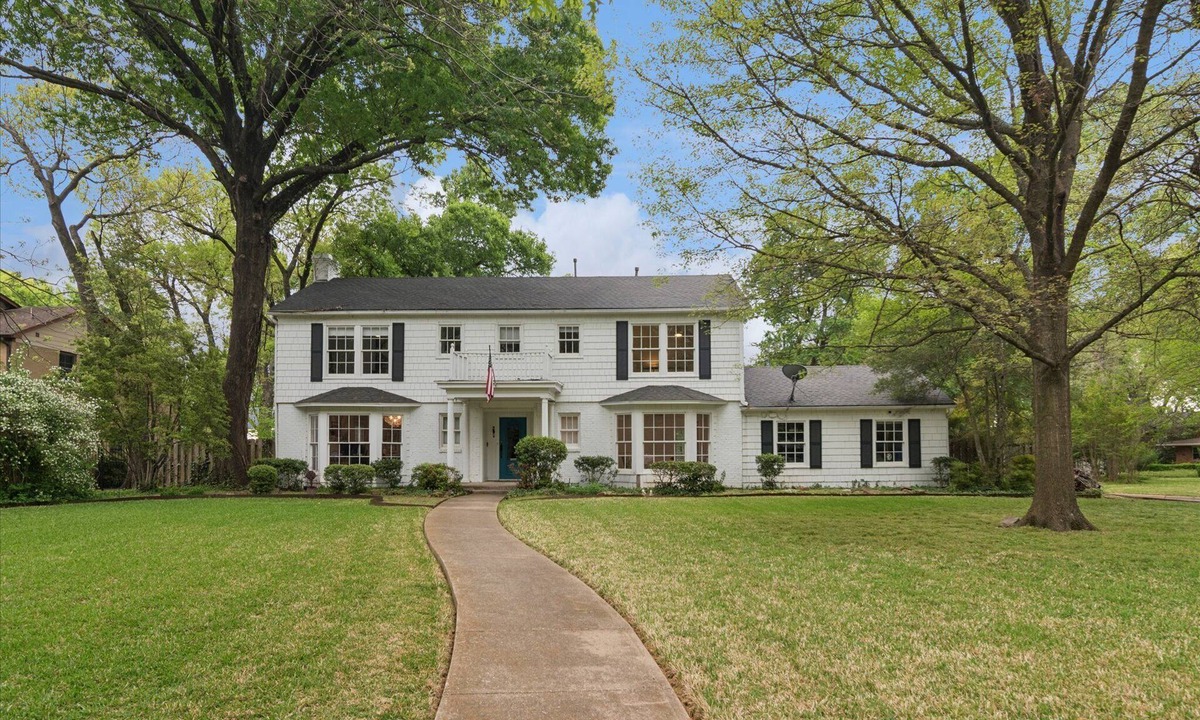 Dallas House | World Cup Dallas 2026-Forest Hills Premier Estate-Chef's Kitchen-Huge Backyard