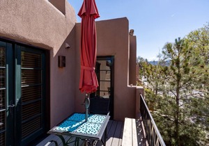 105 m² Condo ∙ 2 bedrooms ∙ 4 guests