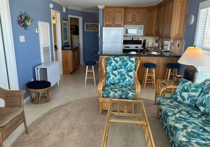 Beachfront Corner and panoramic view of beach and Gulf of Mexico below (2314)
