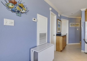 Beachfront Corner and panoramic view of beach and Gulf of Mexico below (2314)