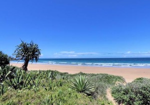 Horizons Unit 2 Beachfront Unit in Bargara