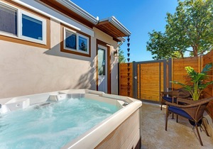 In Town Villas- Suite 6 |Private Hot Tub