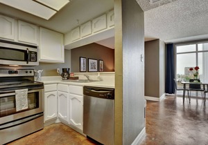The Littlefields by Lodgewell | Downtown Loft | C6