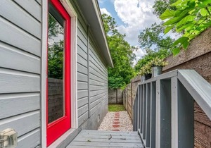 TRENDY & LUXURIOUS 2 Br STAY in East Austin *New* in Austin