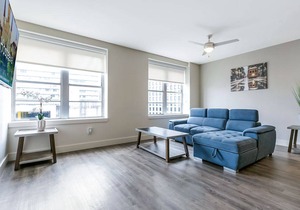 Spacious Modern 1BR Condo in California Building by Hosteeva in Central Business District