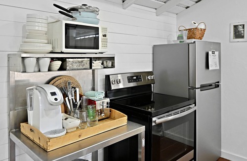 Fredericksburg Cottage | 08 miles to Marktplatz - Walking distane to Downtown - Cozy Getaway