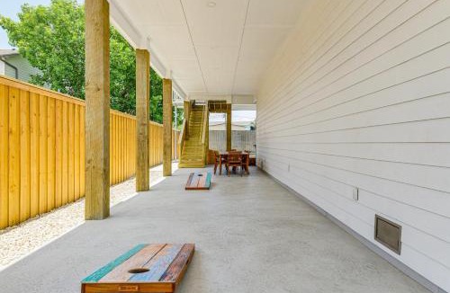 Old Town House | 1 Mi to Beach: Home in Old Town Port Aransas