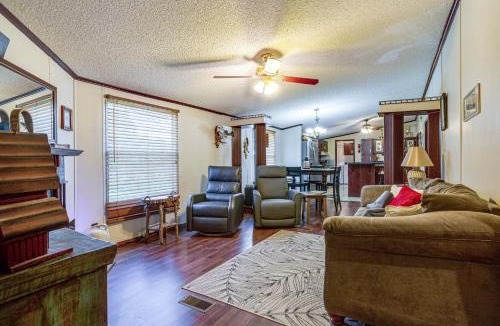 Kingston House | 1 Mi to Lake Texoma: Peaceful Kingston Getaway