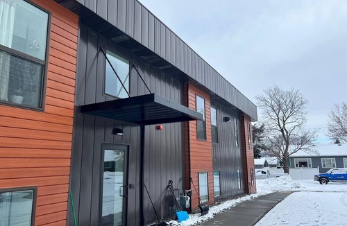 La Grande Apartment | #103 Spacious studio apartment in La Grande, OR