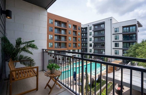 North Burnet Apartment | 12min DT | 6min Domain | Studio-Pool, Free Parking