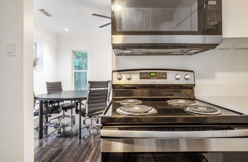 Uptown Apartment | 2-bed apartment in Uptown Dallas - Prime Walkable Location