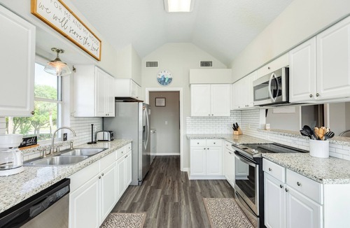 Pirates Beach West House | 2 blocks to beach, 13 mi to Downtown - Dog Friendly & Great for Families!