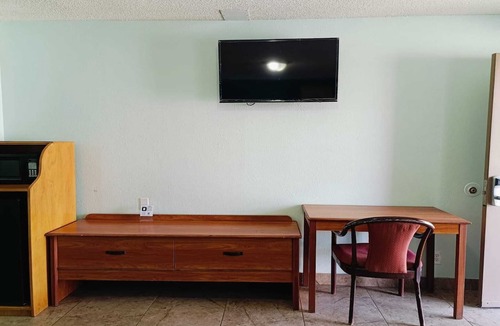 Edinburg Apartment | 2 Full Beds|Nsmk|Edinburg, TX