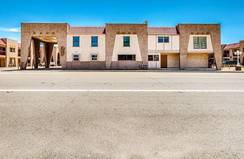 Groesbeck Apartment | 2 Queen Bed|Smk|Groesbeck TX
