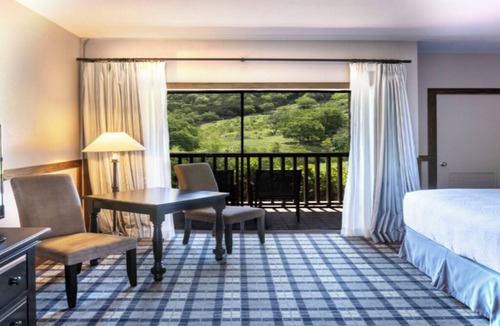 Boerne Hotel | 2 Queens | Scenic Balcony | 2 Units| 6 mi to Hill Country Mile Boutiques