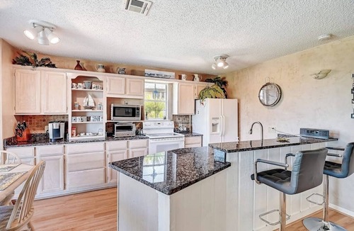 Point Venture Condo | 2-story townhouse with balcony, outdoor pool, tennis, grill, basketball, & AC