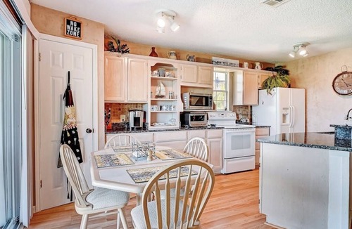 Point Venture Condo | 2-story townhouse with balcony, outdoor pool, tennis, grill, basketball, & AC