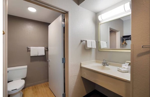 Cortaro Hotel | 2 Units to Relax in a Pet-Friendly Tucson Room Near Golf Courses