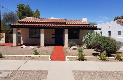 Sam Hughes Villa | 2Bed/1bath casita in quiet downtown neighborhood with washer/dryer and parking