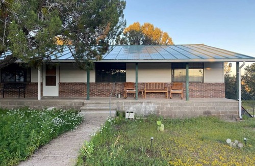 Tyrone House | 3 bedroom, 2 bath fabulous Juniper Ranch House, Silver City, NM
