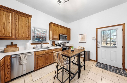 Commerce House | 3-bedroom 2-bath house across the street from East Texas A&M University