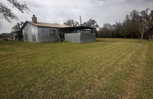Fairfield House | 3 bedroom home on 400acres high fence ranch