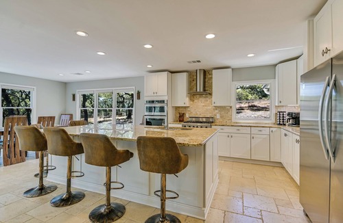 Johnson City House | 3-bedroom house at the iconic Texas Hills Vineyard.
