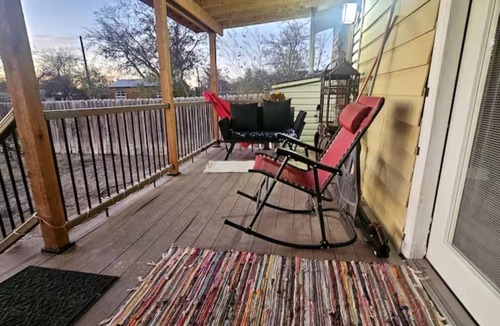 Amistad National Recreational Area House | 3-bedroom house in Delightful Del Rio, Texas with WiFi , AC. Come take a look.