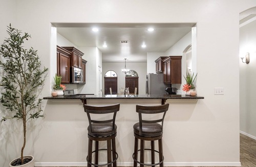Las Cruces House | 3 bedroom Southwestern Retreat w/Firepit, Turf Yard & Community Pool