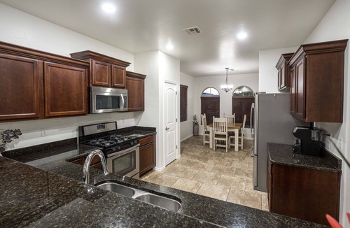 Las Cruces House | 3 bedroom Southwestern Retreat w/Firepit, Turf Yard & Community Pool